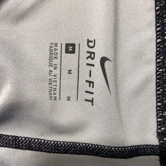 Nike Pro Crops   - Picture 4 of 4